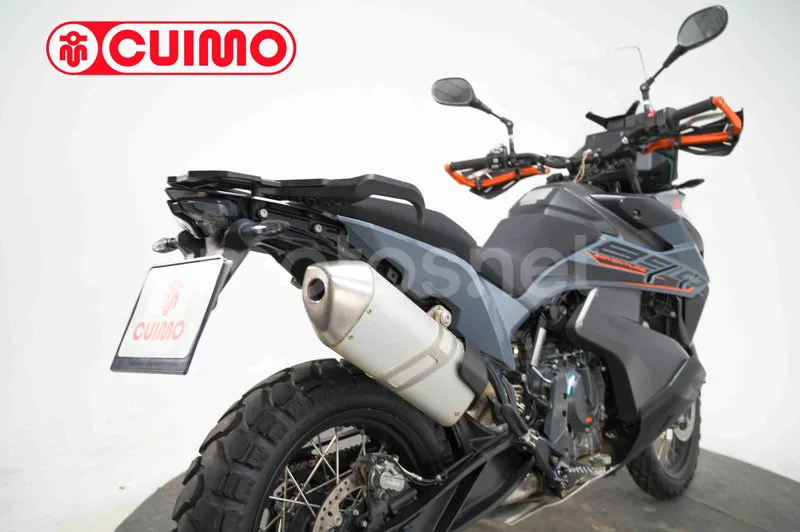 KTM 890 – Vista 21