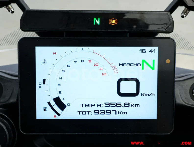 Benelli TRK 702 - Vista 6