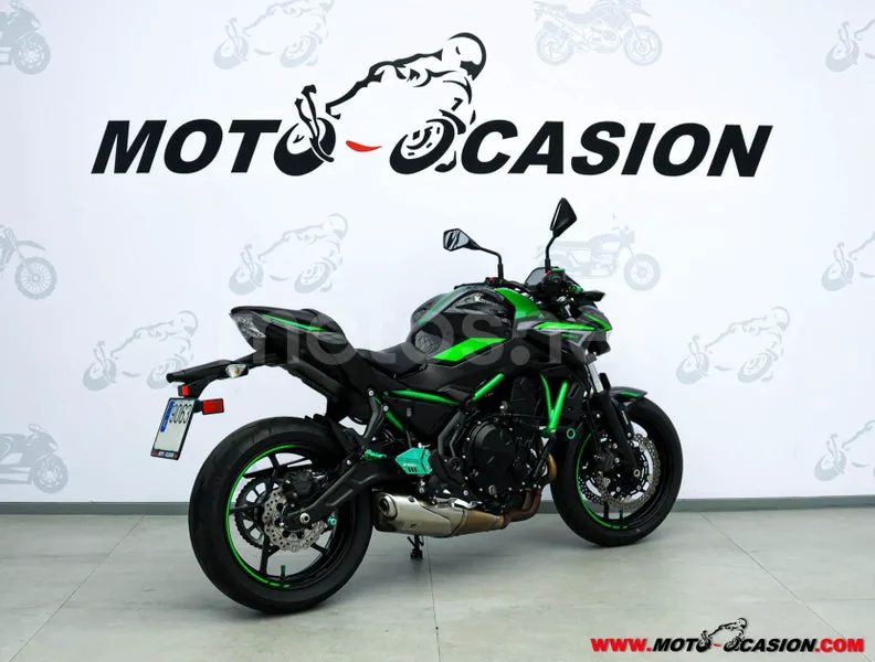 Kawasaki Z650 - Vista 3