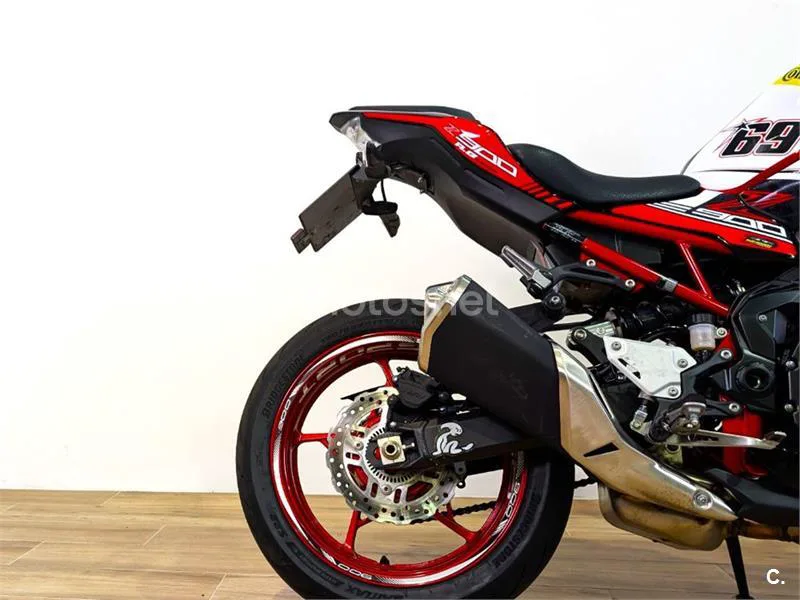 Kawasaki Z900 - Vista 3