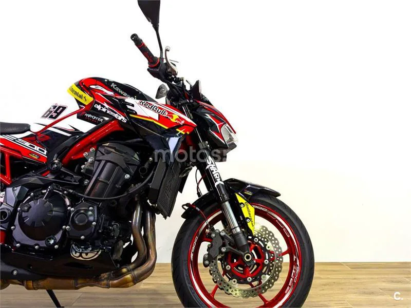 Kawasaki Z900 - Vista 4