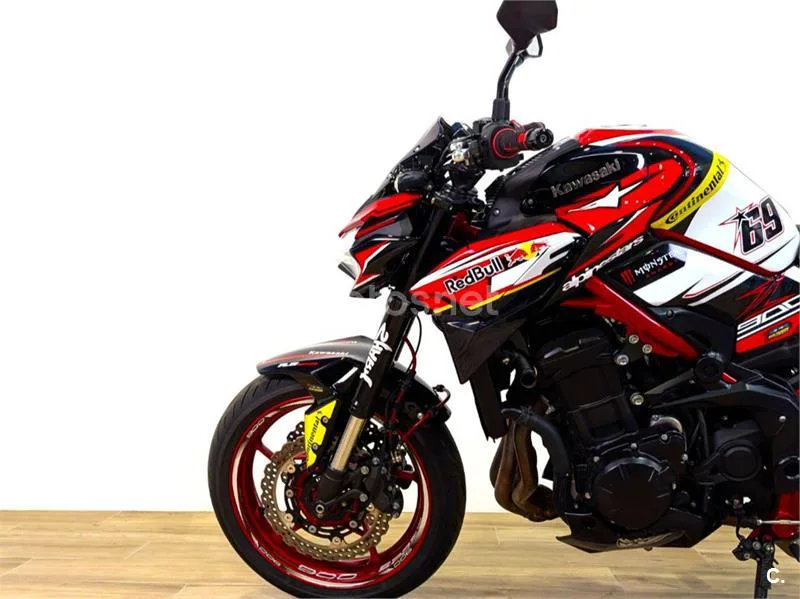 Kawasaki Z900 - Vista 8