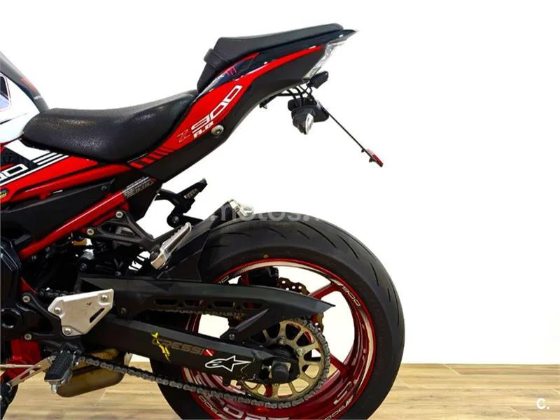 Kawasaki Z900 - Vista 9