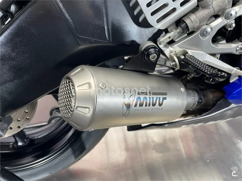 Yamaha YZF-R6 - Vista 13