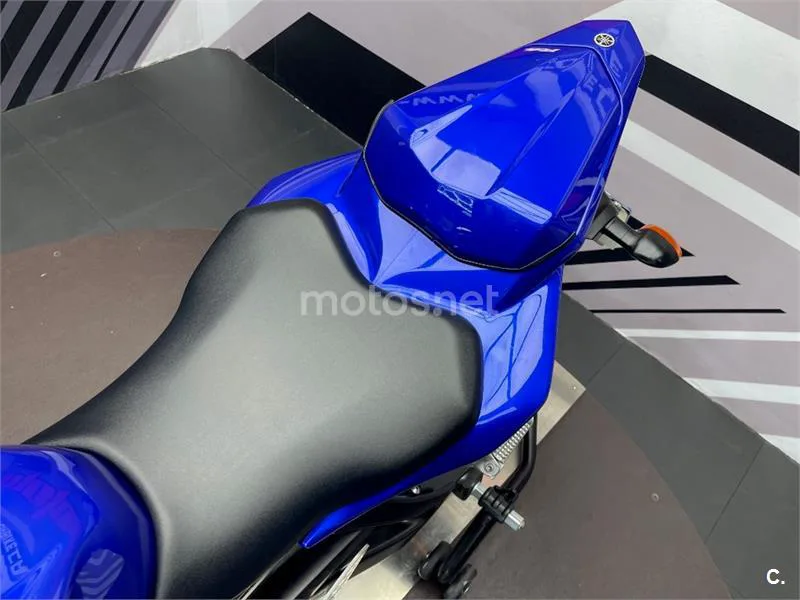 Yamaha YZF-R6 - Vista 18