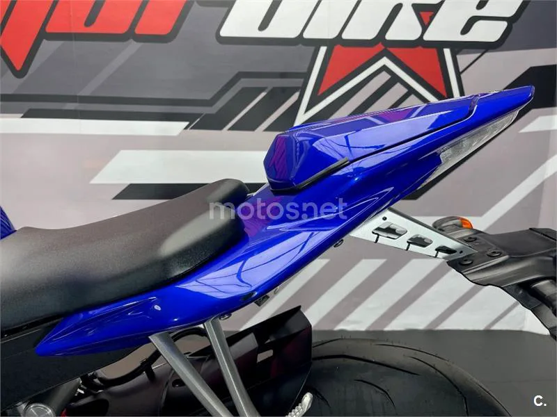 Yamaha YZF-R6 - Vista 24