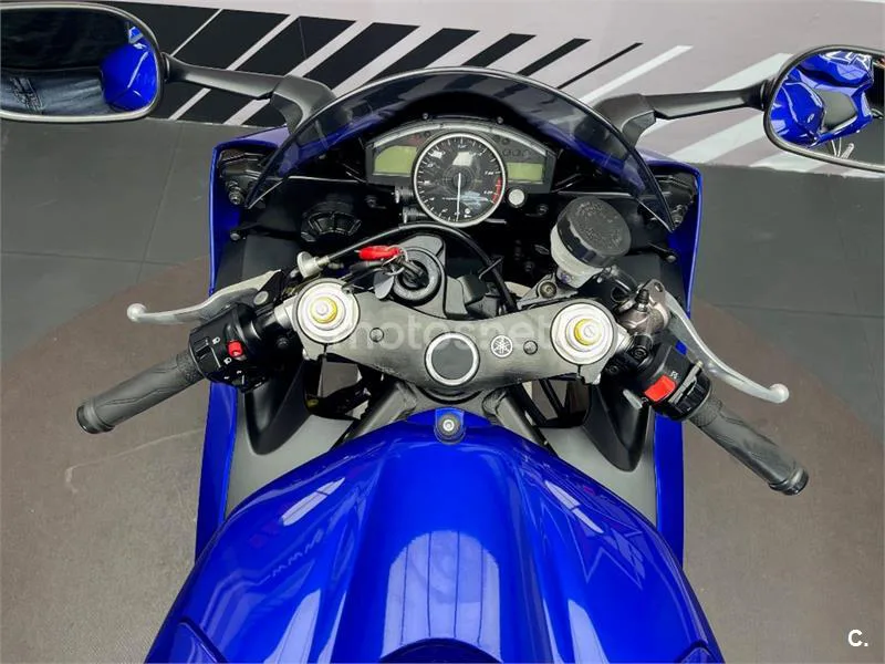 Yamaha YZF-R6 - Vista 7