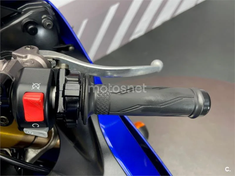 Yamaha YZF-R6 - Vista 9