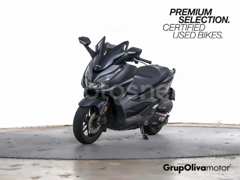 Honda Forza 125 - Vista 4