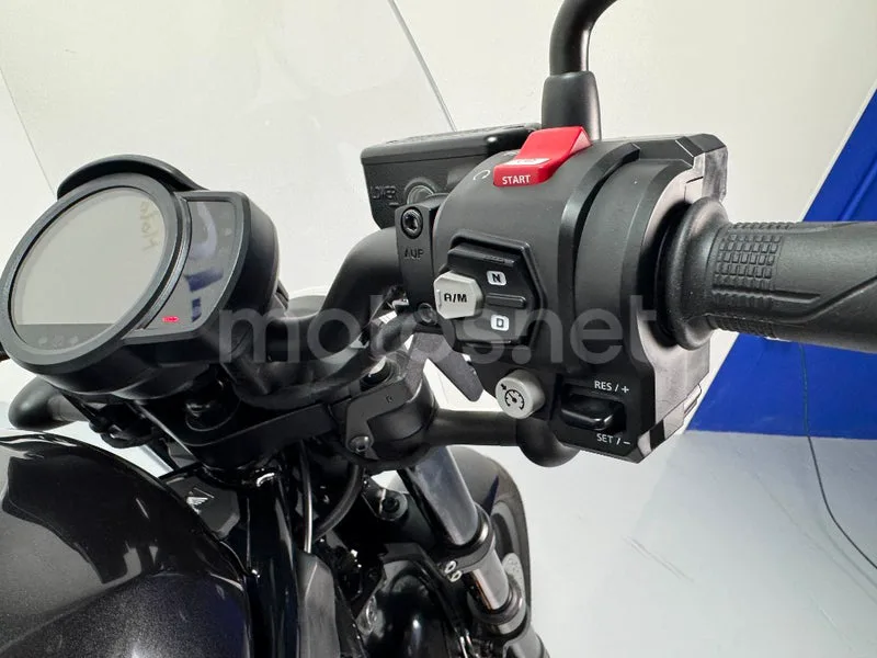 Honda Rebel 1100 - Vista 24