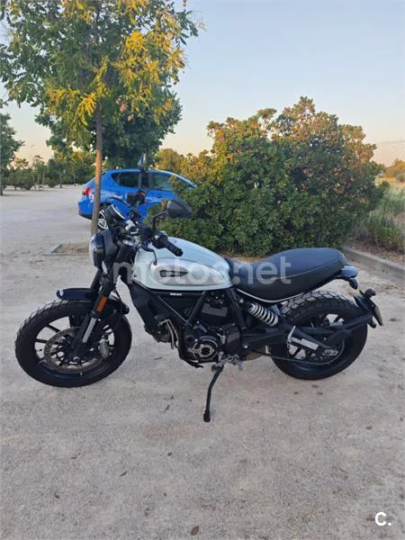 Ducati Scrambler – Vista 4