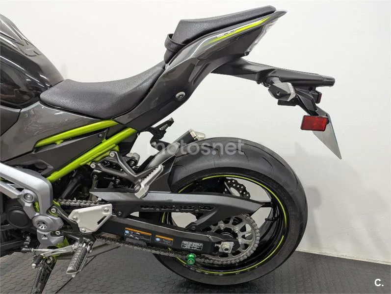 Kawasaki Z900 - Vista 4