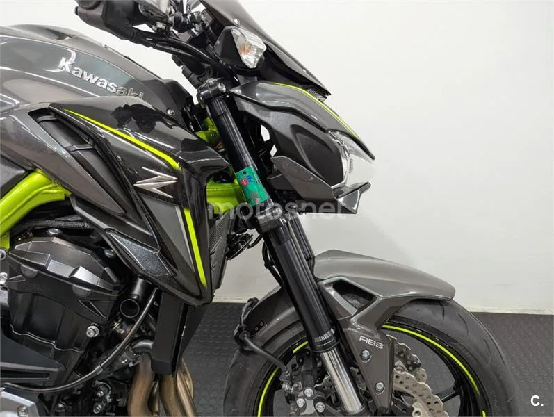 Kawasaki Z900 - Vista 6