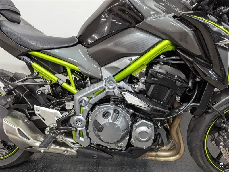 Kawasaki Z900 - Vista 7