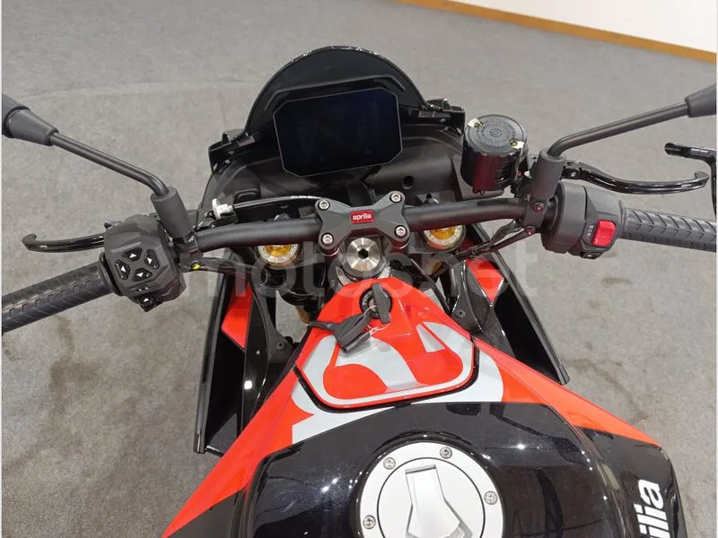 Aprilia Tuono 660 - Vista 7