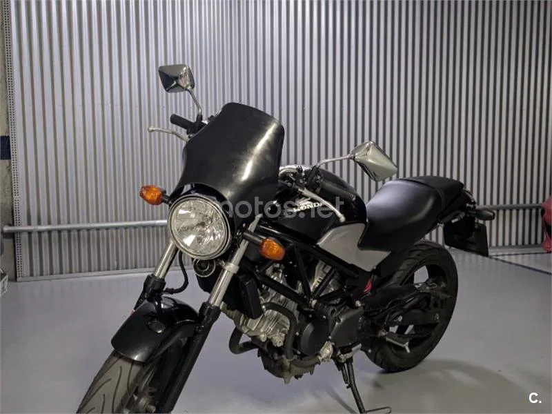 Honda VTR250 2500 € 2011 Madrid - 1