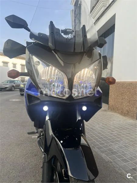 Suzuki V-Strom 650 - Vista 3