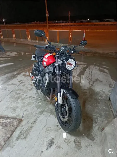 Yamaha XSR900 - Vista 4