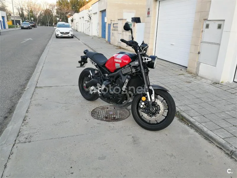 Yamaha XSR900 - Vista 8