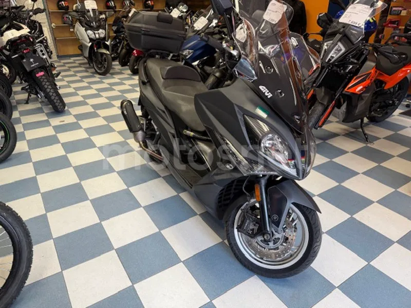 Kymco Xciting 400 2799 € 2017 Madrid - 1