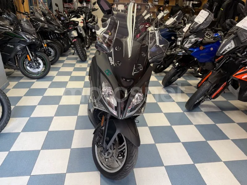 Kymco Xciting 400 2799 € 2017 Madrid - 2