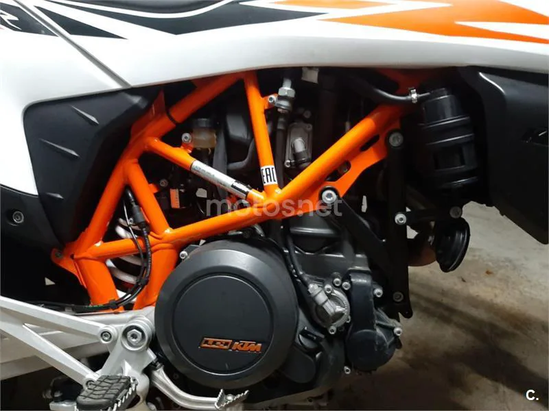 KTM 690 SMC R – Vista 4