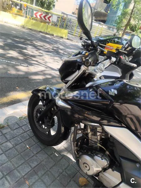 Suzuki Inazuma 250 - Vista 3