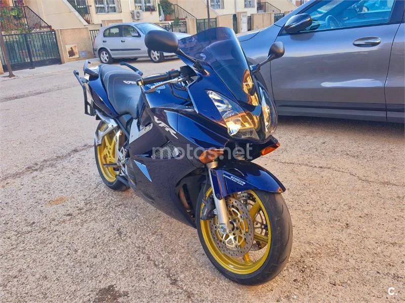 Honda VFR800F 3300 € 2003 Albacete - 1