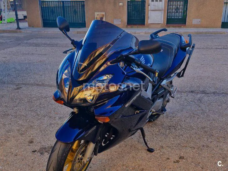 Honda VFR800F 3300 € 2003 Albacete - 2
