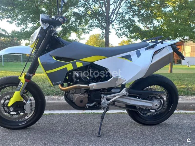 Husqvarna 701 Supermoto 5900 € 2023 Granada - 2