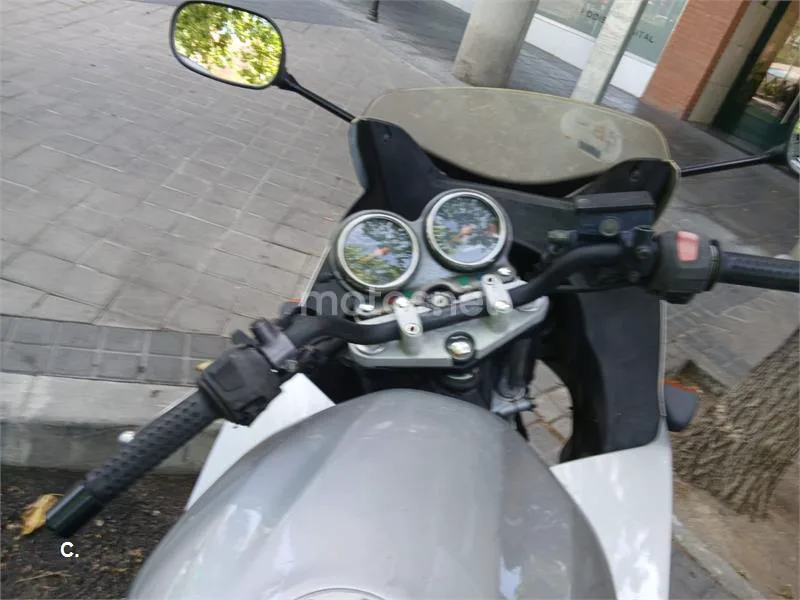 Suzuki GS 500 F – Vista 6