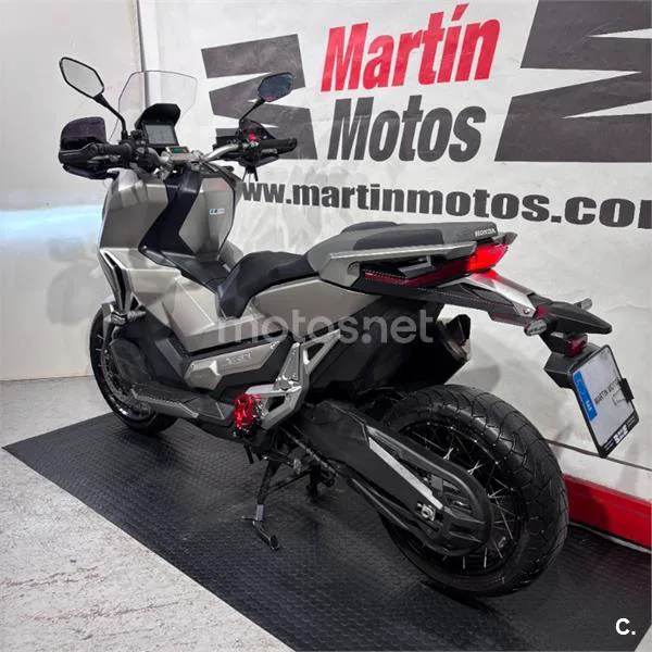 Honda X-ADV - Vista 9