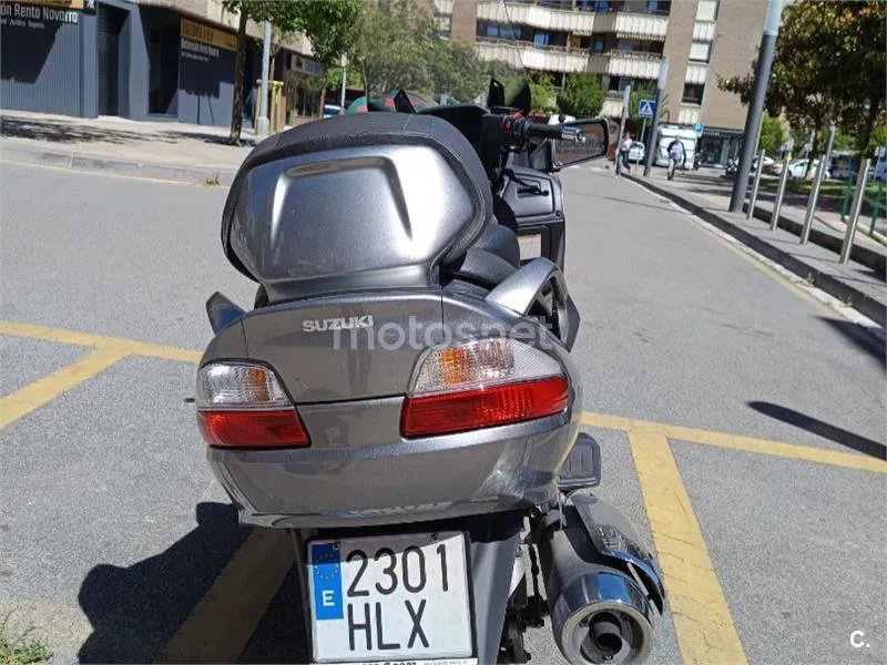 Suzuki Burgman 650 Executive 3800 € 2013 Navarra - 2