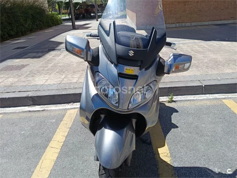 Suzuki Burgman 650 Executive - Vista 4