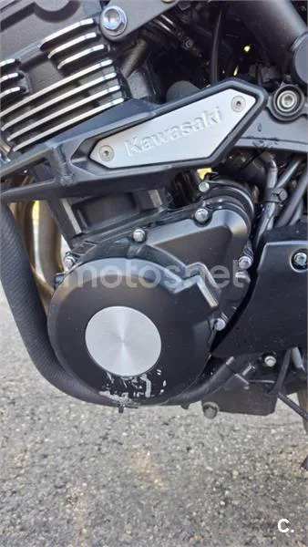 Kawasaki Z900RS - Vista 8