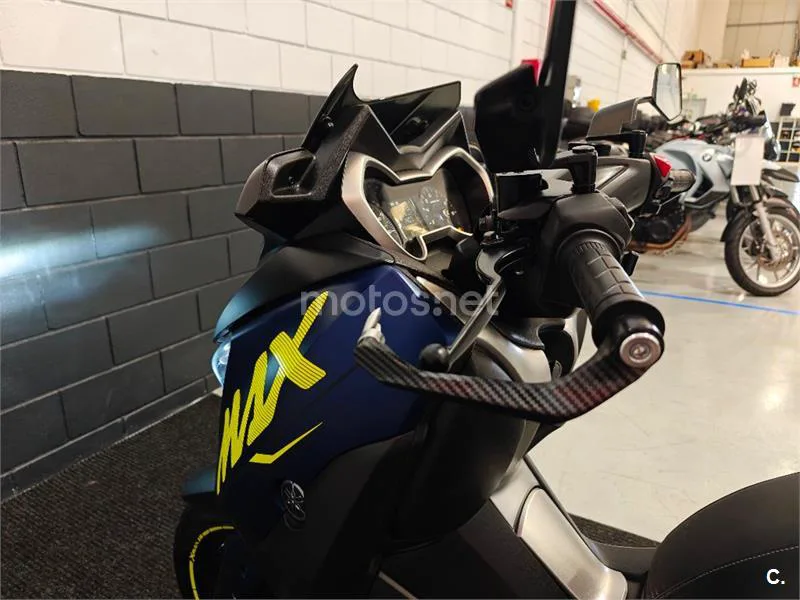 Yamaha XMAX 300 - Vista 14