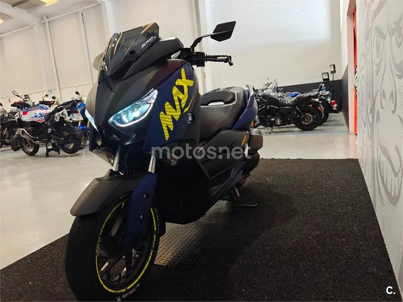 Yamaha XMAX 300 - Vista 5