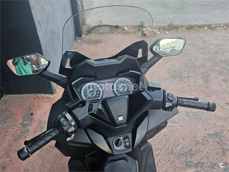 Honda Forza 125 - Vista 5