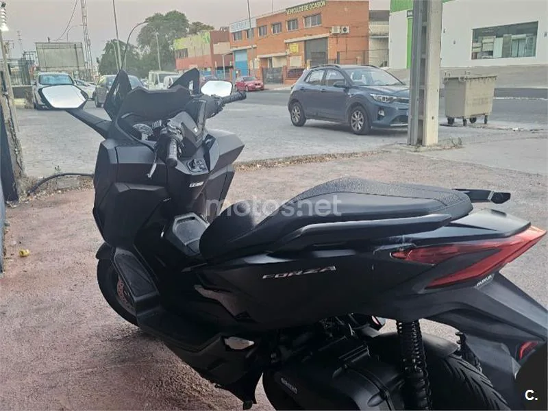 Honda Forza 125 - Vista 6