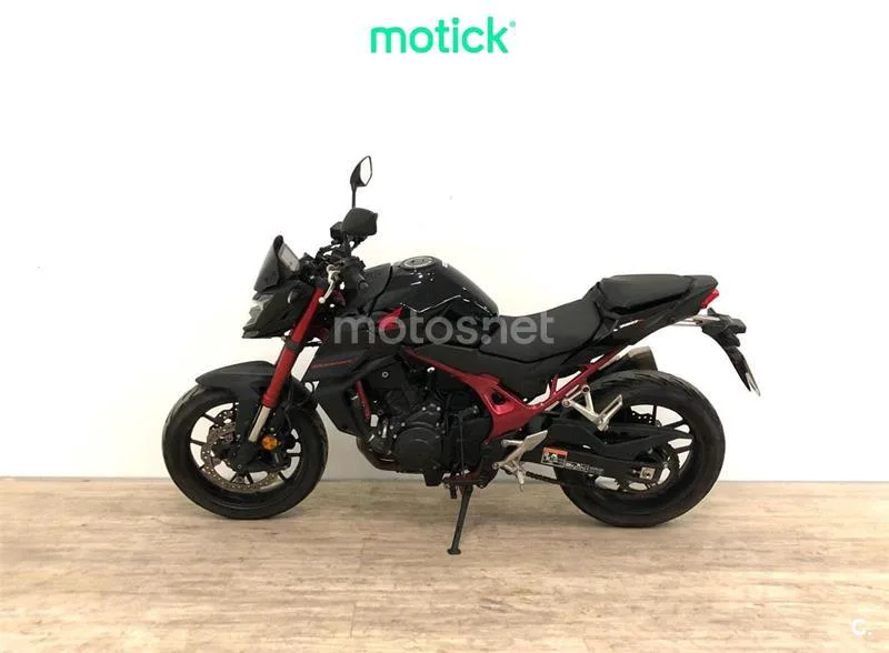 Honda CB750 Hornet - Vista 6