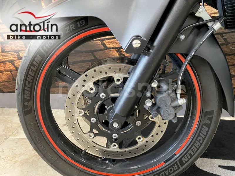 Suzuki V-Strom 650 - Vista 11