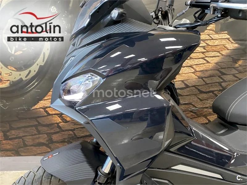 Aprilia SR GT 125 - Vista 14