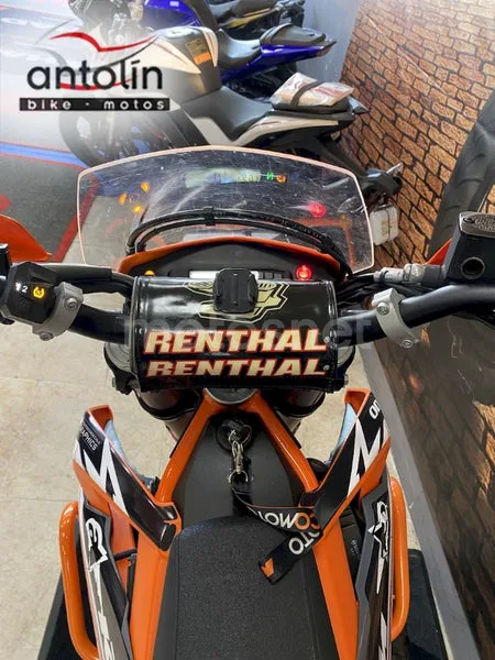 KTM 690 Enduro R – Vista 13