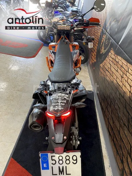 KTM 690 Enduro R – Vista 10