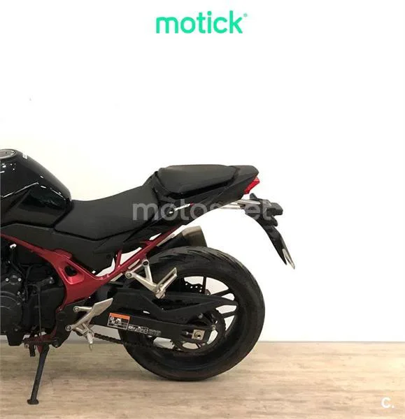 Honda CB750 Hornet - Vista 8