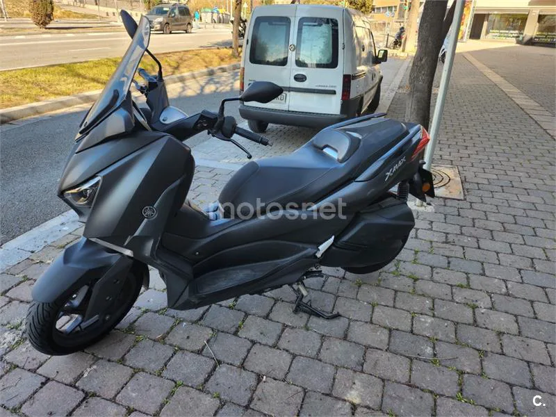 Yamaha XMAX 300 - Vista 4