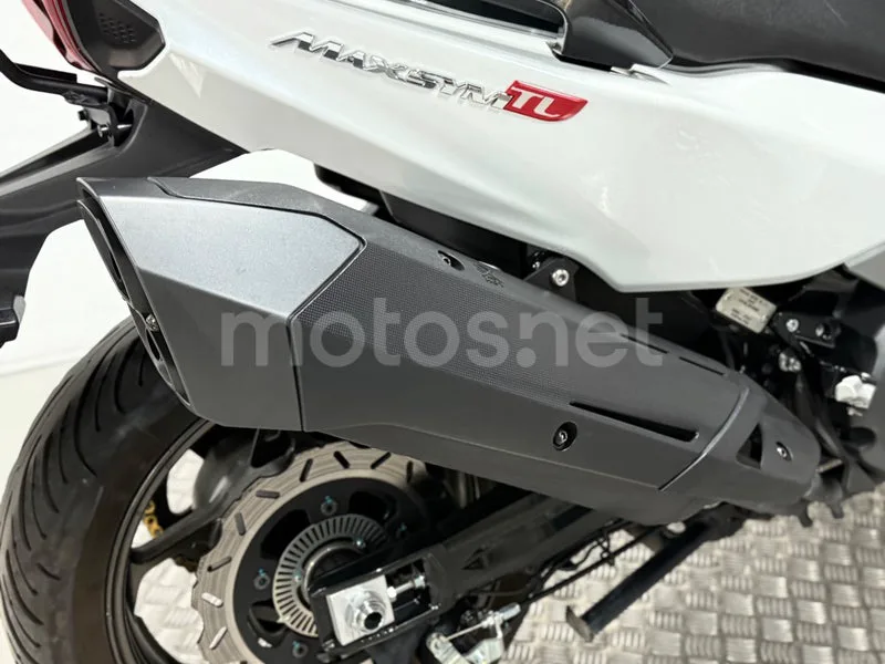 SYM Maxsym TL 500 - Vista 11