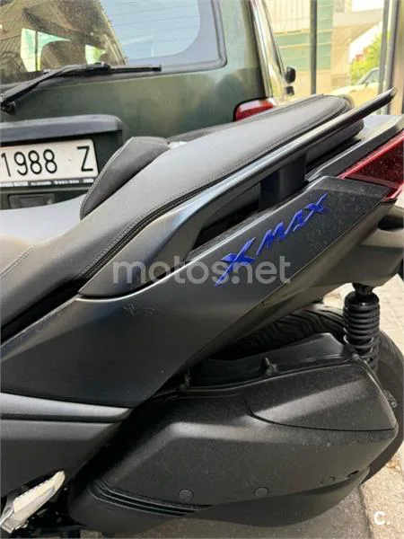 Yamaha XMAX 300 - Vista 11