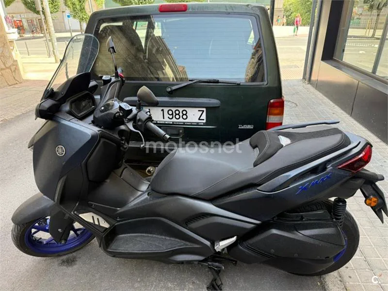 Yamaha XMAX 300 - Vista 3