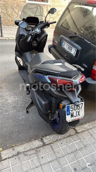 Yamaha XMAX 300 - Vista 5